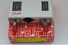 Пресостат DANFOSS комбиниран, обхват -0.2 ÷ 7.5 bar; 8.0 ÷ 3